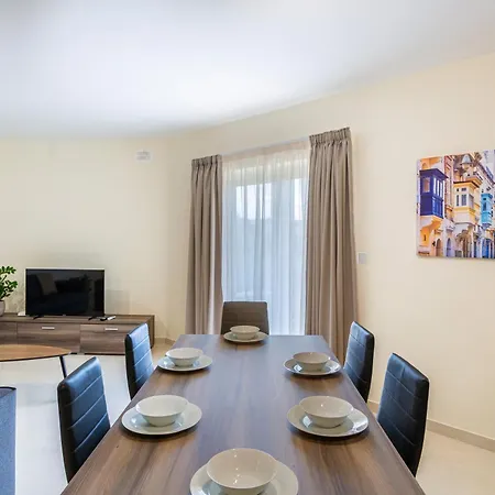 Spacious 2br With Stunning Views In By 360 Estates דירה *