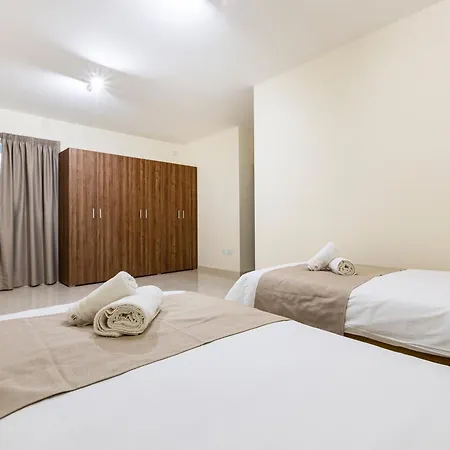 Spacious 2br With Stunning Views In By 360 Estates דירה *