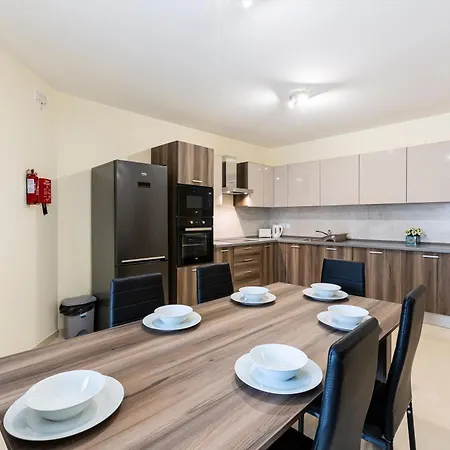 Spacious 2br With Stunning Views In By 360 Estates Apartament Marsaxlokk