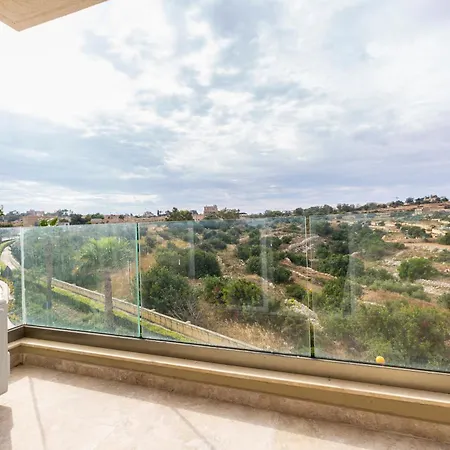 Spacious 2br With Stunning Views In By 360 Estates Apartament
