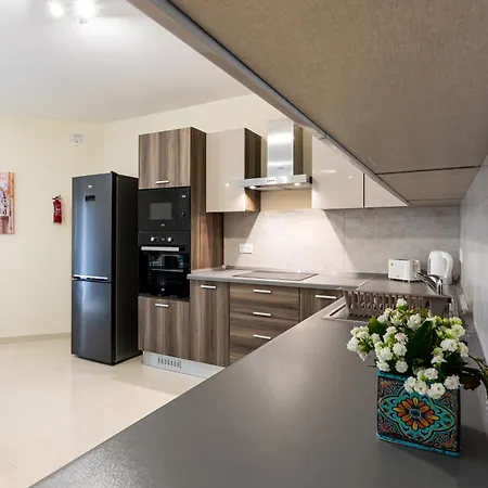 Spacious 2br With Stunning Views In By 360 Estates