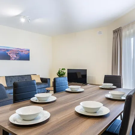 Apartament Spacious 2br With Stunning Views In By 360 Estates *